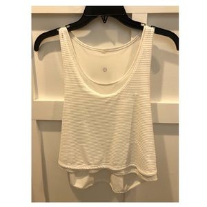 Lululemon white crop top size 6